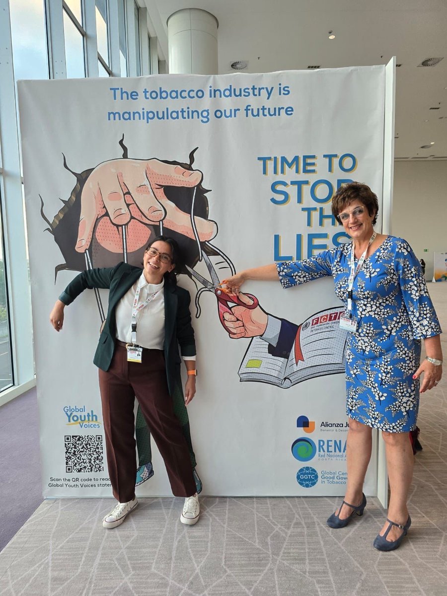 Taking a stand against big tobacco using different tools, including art 🎨 at #COP10 
👏 <a href="/BlancoMarquizo/">Adriana Blanco Marquizo</a>, Head of WHO <a href="/FCTCofficial/">WHO FCTC</a> together with Vivian Sandí, <a href="/_AlianzaJuvenil/">Alianza Juvenil por el Bienestar y Desarrollo</a>  <a href="/RicaSaludable/">Costa Rica Saludable</a>  <a href="/CLAS_Saludable/">CLAS_Saludable</a>, who made some of the posters you can find at COP10