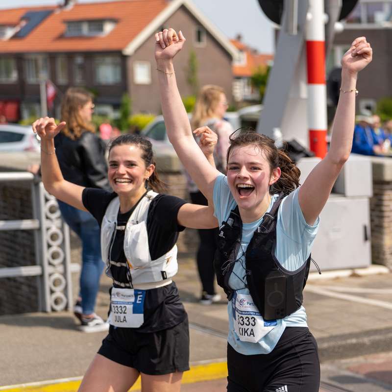 LeidenMarathon's tweet photo. Nog minder dan 100 dagen. We tellen af richting de Leiden Marathon. Heb jij er ook zo’n zin in? Schrijf je dan snel in voor één van onze afstanden, want het loopt hard!

Hoeveel kilometer ga jij dit weekend lopen? Maak eens een mooie foto van jouw omgeving. #LeidenMarathon https://t.co/H4jpTUJ6gy