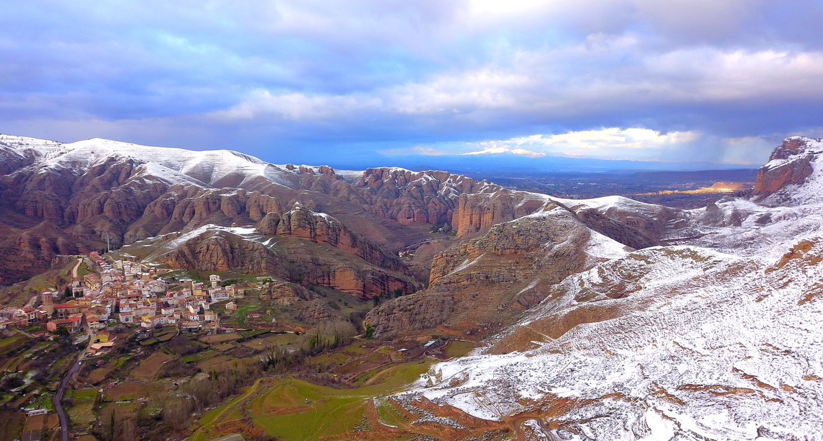 Este fin de semana recorre La Rioja y descubre que somos un territorio con gran diversidad paisajística 😍 Aquí te esperan multitud de planes naturales llenos de conversaciones, de risas, de saltos, de historias, de sabores y de vida #ReservaLaRioja