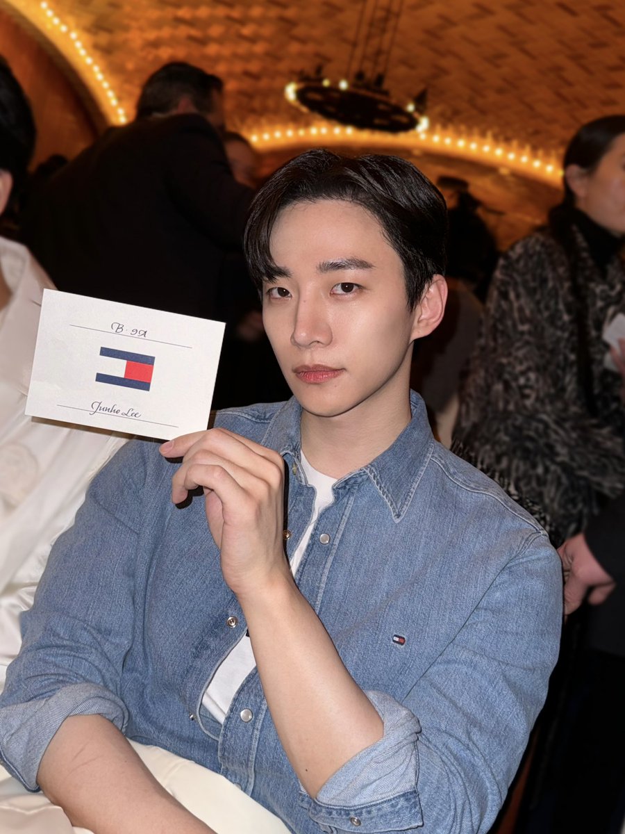 follow_leejunho's tweet photo. LEE JUNHO in NEW YORK 📸
뉴욕패션위크 타미 힐피거 쇼를 빛낸 이준호 ✨

#이준호 #LEEJUNHO #포스트잊
#TommyHilfiger #NYFW #NYFW2024
#LeeJunhoXTommyHilfiger
@TommyHilfiger https://t.co/qndmOQuwyr