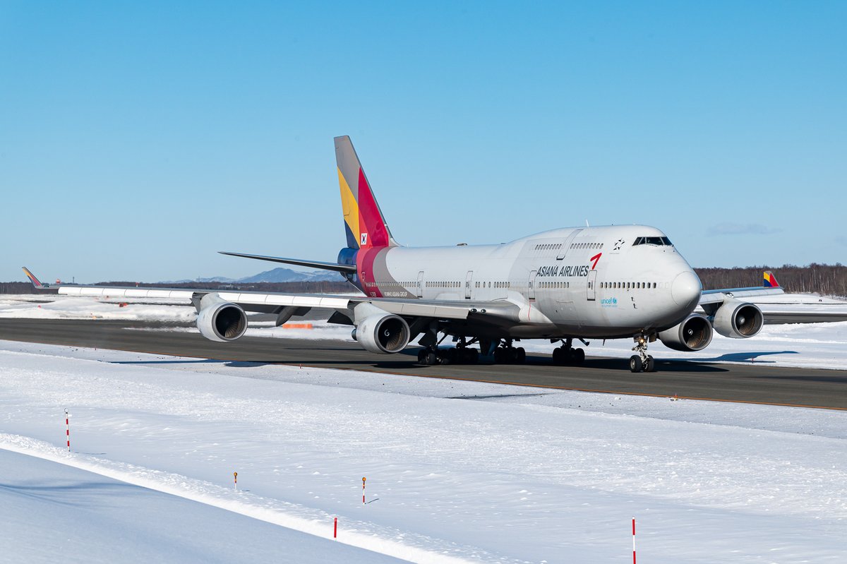 日本で撮影可能な旅客型B744の最後のチャンスと思い、アシアナジャンボで冬の千歳遠征へ。ジャンボ全盛期に撮りこぼした各アングルを漸く撮影出来ました。

Asiana Airlines
B747-400 / HL7428 / CTS  
2024/02/03~05