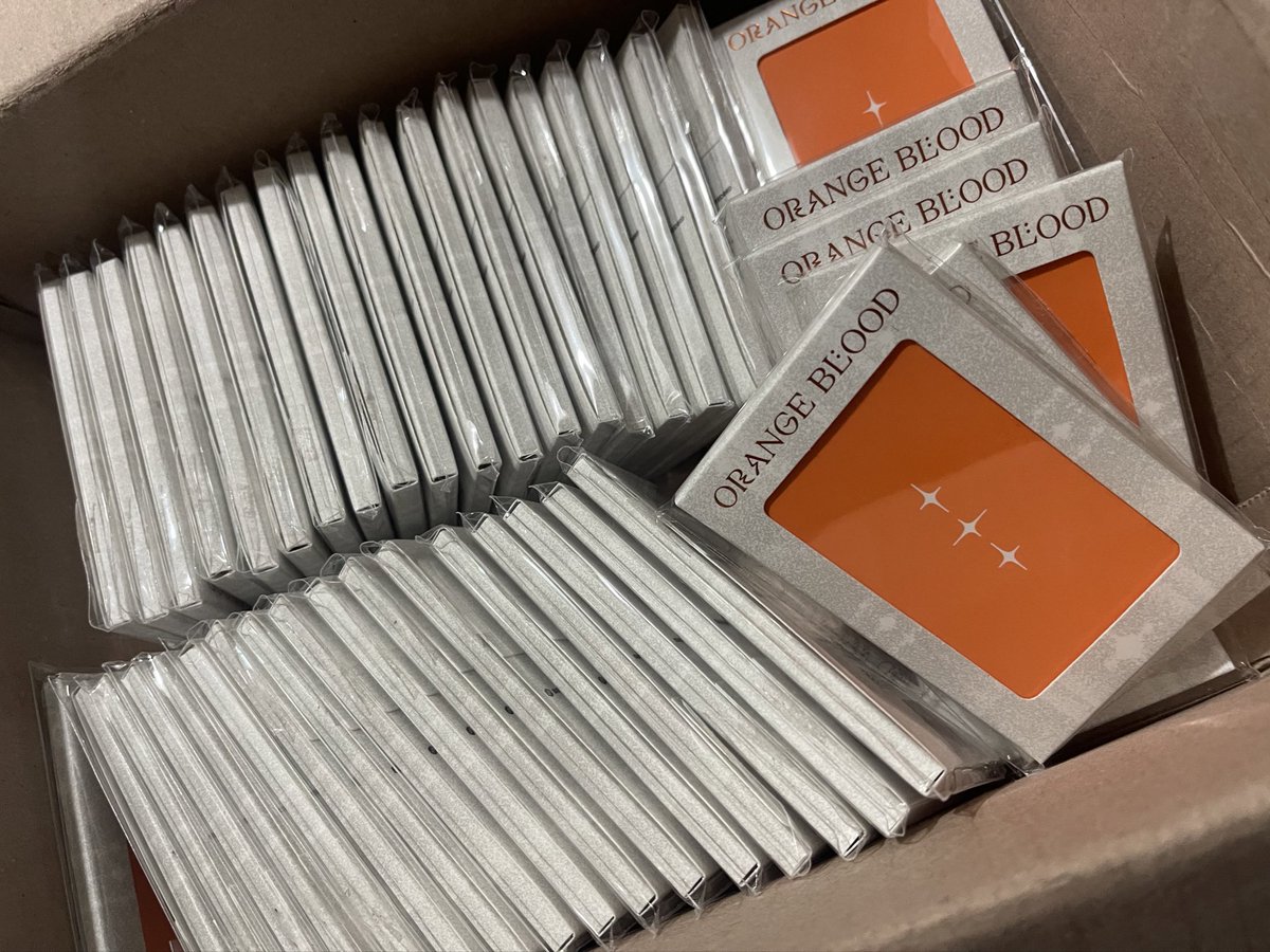 Seoul_Merchant's tweet photo. ⚠️help rt⚠️

wts lfb onhand SEALED Enhypen Orange Blood

• Engene version (jw, hs, jay, sh, jake) - php 379 each
• Standard (ksana/kalpa)- php 499 each
• Weverse - php 349 

reply to claim https://t.co/deCcZNRbRZ