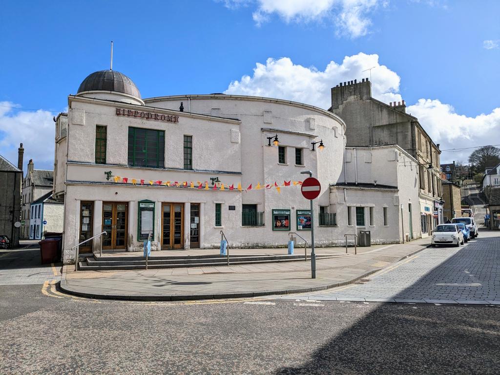 Adrian Mahoney (@adrianmahoney) on Twitter photo Visiting Bo'ness for @HippFestScot next month? Discover more about the historic Hippodrome Cinema, and the wider Bo'ness area, in a series of free audio guides. <a href="/HippodromeFilm/">Hippodrome Cinema</a> <a href="/VFalkirk/">Visit Falkirk</a> <a href="/bonessnetwork/">Bo'ness Networking Group (Bo'net)</a> #scotspirit bonet.org.uk/audio Visiting Bo'ness for @HippFestScot next month? Discover more about the historic Hippodrome Cinema, and the wider Bo'ness area, in a series of free audio guides. <a href="/HippodromeFilm/">Hippodrome Cinema</a> <a href="/VFalkirk/">Visit Falkirk</a> <a href="/bonessnetwork/">Bo'ness Networking Group (Bo'net)</a> #scotspirit bonet.org.uk/audio