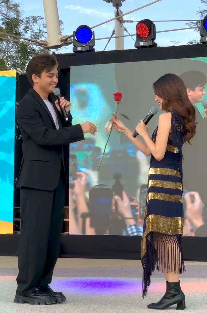 yancines's tweet photo. francine said YES to seth for star magical prom again!

FRANSETH ROCKS AT BFDUBAI

#FranSeth | #BarrioFiestaDubai2024 
#FrancineDiaz | #SethFedelin https://t.co/nquK8MlN23