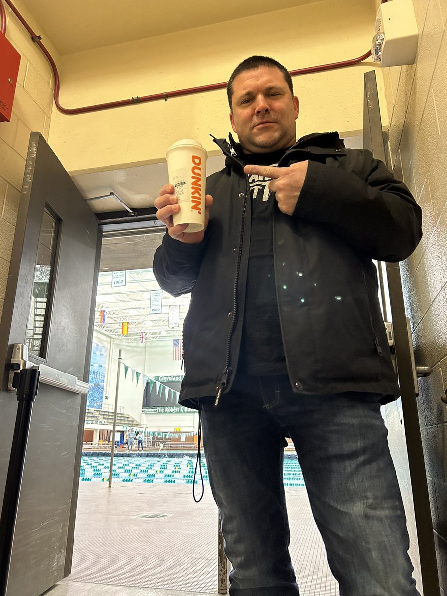 KaufmannMr's tweet photo. “It ain’t first, you’re last.”-Ricky Bobby
It’s #FastFebruary!!
Thanks to @dunkindonuts for helping me get started for the day!
Let’s goooo Beeees!!
#WhatEverItTakes🐝 @MedinaBoosters @medinaathletics https://t.co/7XM9msoj6a