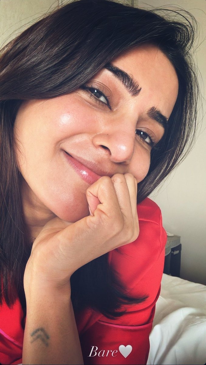 ItzHarispeaks06's tweet photo. My queen 👑 😍 always 🥰🙈

@Samanthaprabhu2 #Samantha #SamanthaRuthPrabhu #samfan https://t.co/ZbSCcWcd2c