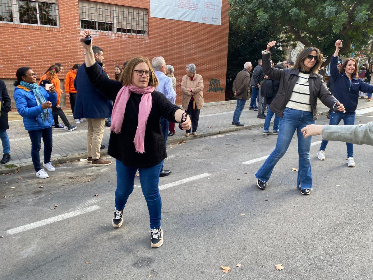 Xativa's tweet image. 💃🏻🔥 Aquest matí ha tingut lloc la tradicional #dansà organitzada per la Falla Murta, i en la qual han participat les #fallesXàtiva.