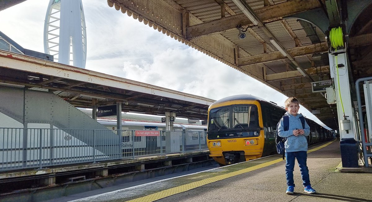 ukrailadventure's tweet image. #class165 133 on the front as we bid farewell to Portsmouth, although we'll be heading to the #class166 on the back for the old declassified first class. Little bit more space for the journey to our next city 😊