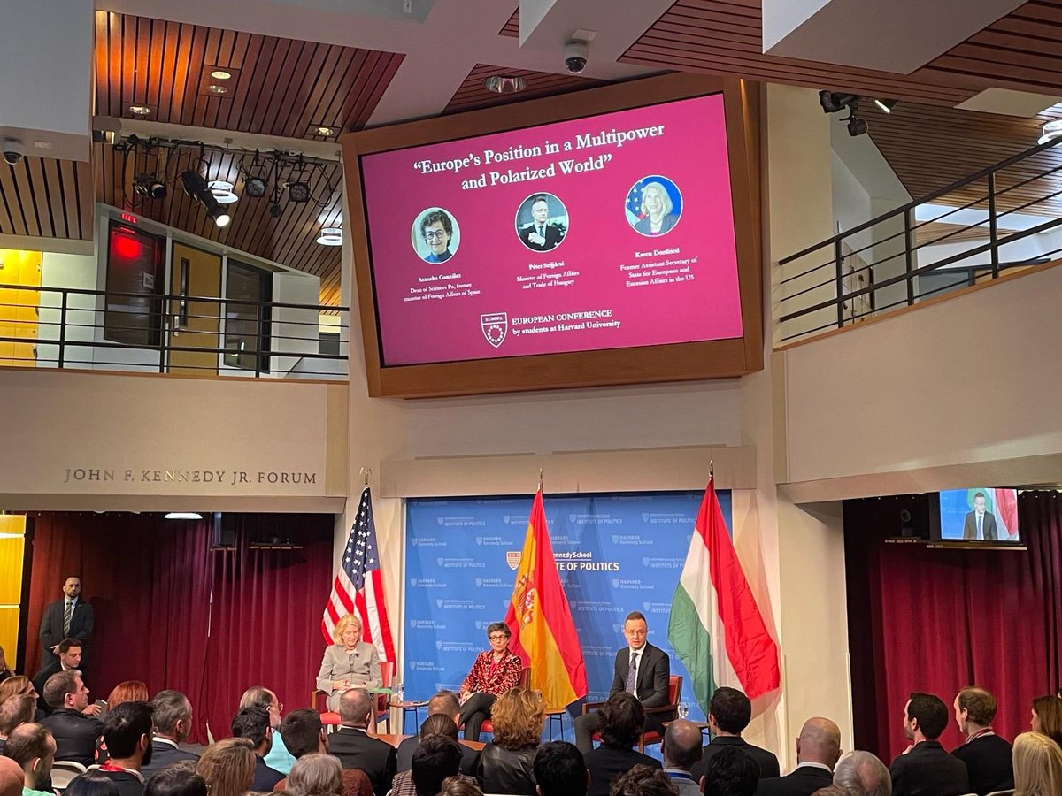 EU Conference @Kennedy_School on Europe in a multipolar&polarized world with Hungary’s Minister of Foreign Affairs&Spain’s former foreign affairs minister, enlightening to hear two distinct opinions: one focusing on geopolitical realities,the other on the EU ideals.@Europeanconf
