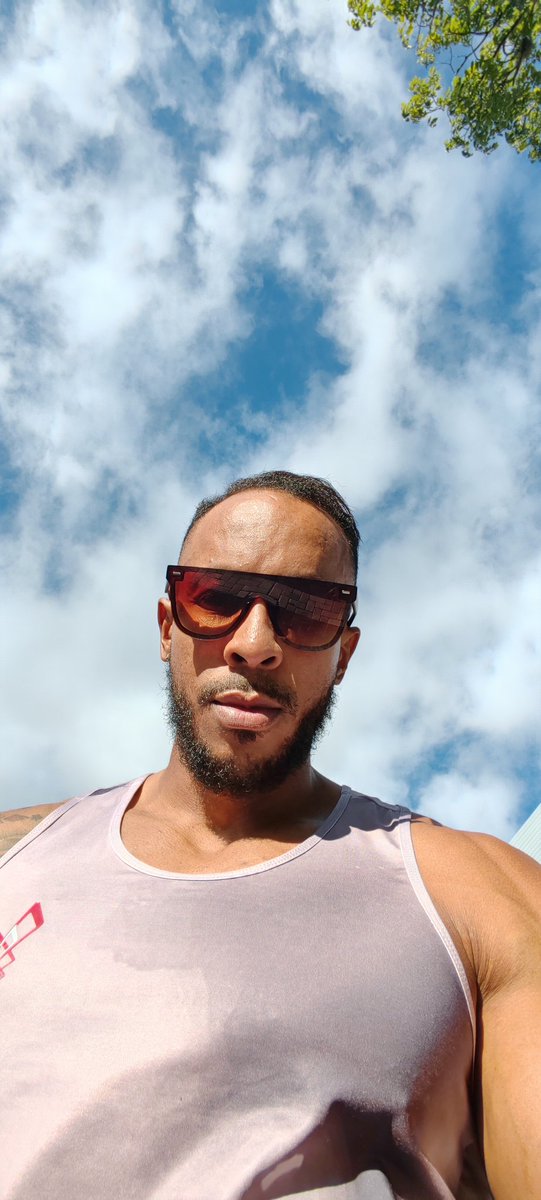 PsonalTraining's tweet photo. Que el cielo sea el límite ♨️💪🏾☑️
..
#viral #FitnessJourney #likeforlike #FolloForFolloBack #SaturdayMotivation #sky #fypviraltwitter https://t.co/FfA9yt0RY2