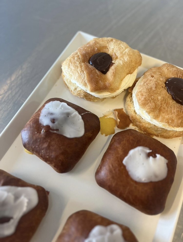 Boller op, boller ned. If you're Scandinavian you'll recognise this song for children in pursuit of #Fastelavnsboller, or Shrovetide Buns, the filled buns served on the Sunday before Ash Wednesday to celebrate #Fastelavn. So this is just your gentle reminder to get baking!
