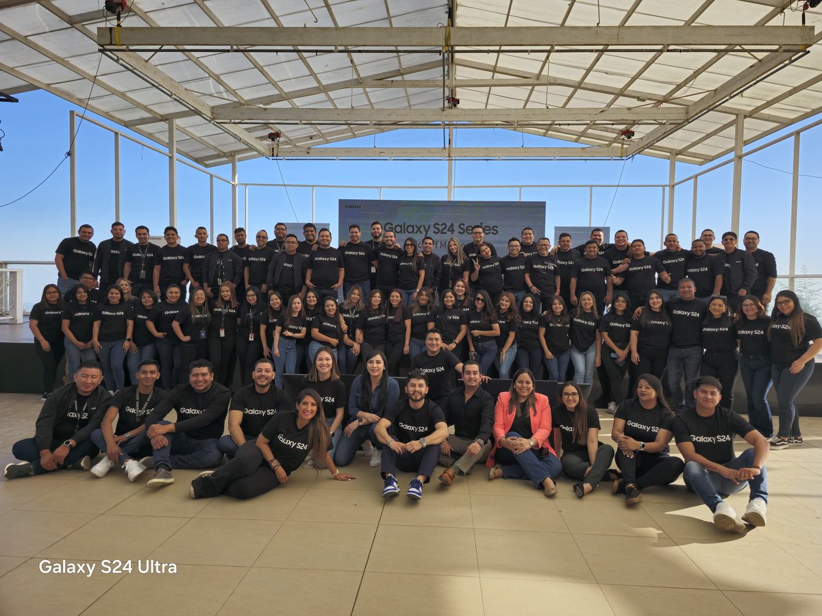 jdchavez1618's tweet photo. Samsung Family SV https://t.co/7zggvZdU8L