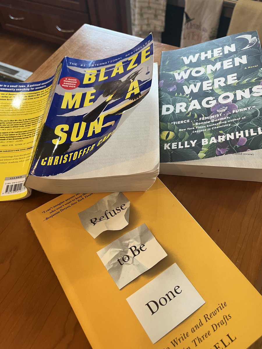EmilyMilesTerr1's tweet photo. Saturday morning happiness! #read #booklove #writingcommunity #kidlit #amwritingMG https://t.co/zHZIkIoL8v
