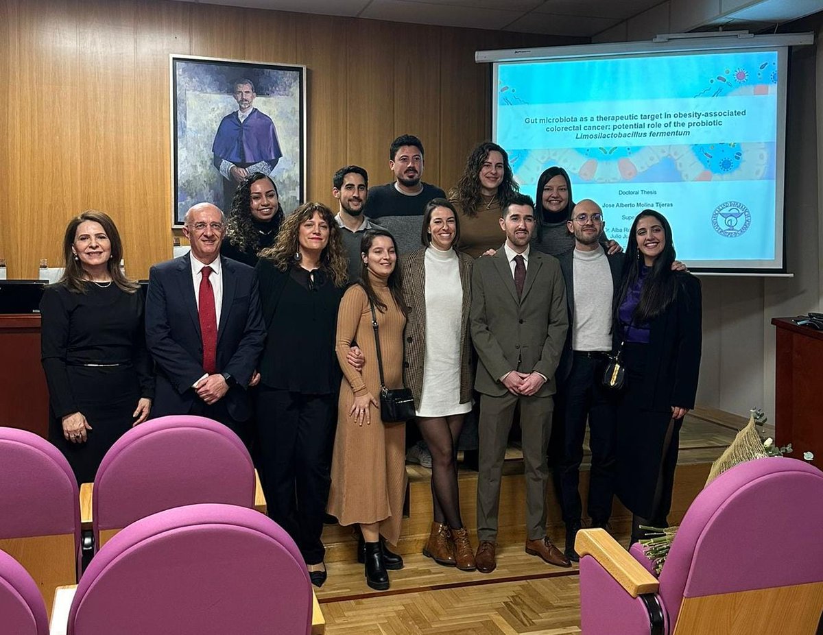 🗓️09/02/2024
¡Nuestra más sincera enhorabuena al nuevo Doctor del grupo <a href="/jalbertomolti/">Jose Alberto</a> !! Excelente trabajo!🔬🧑‍🔬
Estamos muy orgullosos de ti!👏👏