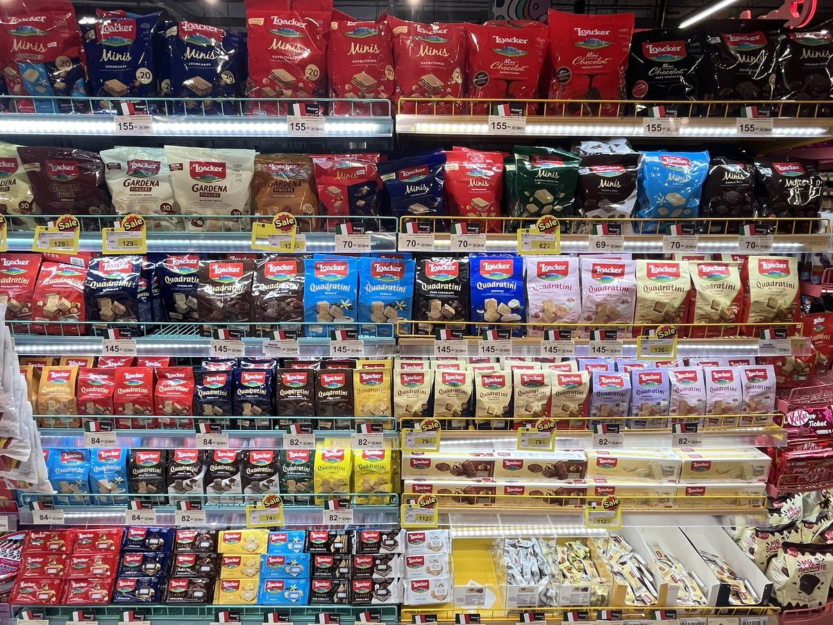 ffungfungg's tweet photo. มีใครชอบรสไหนกันบ้าง ?? ขนมเวเฟอร์ ต้อง Loacker ส่วนตัวรส Chocolate คือที่หนึ่งในใจ
แอบมีเผลอใจให้วนิลาบ้างบางครั้ง😂 https://t.co/zhuhi4D8ur