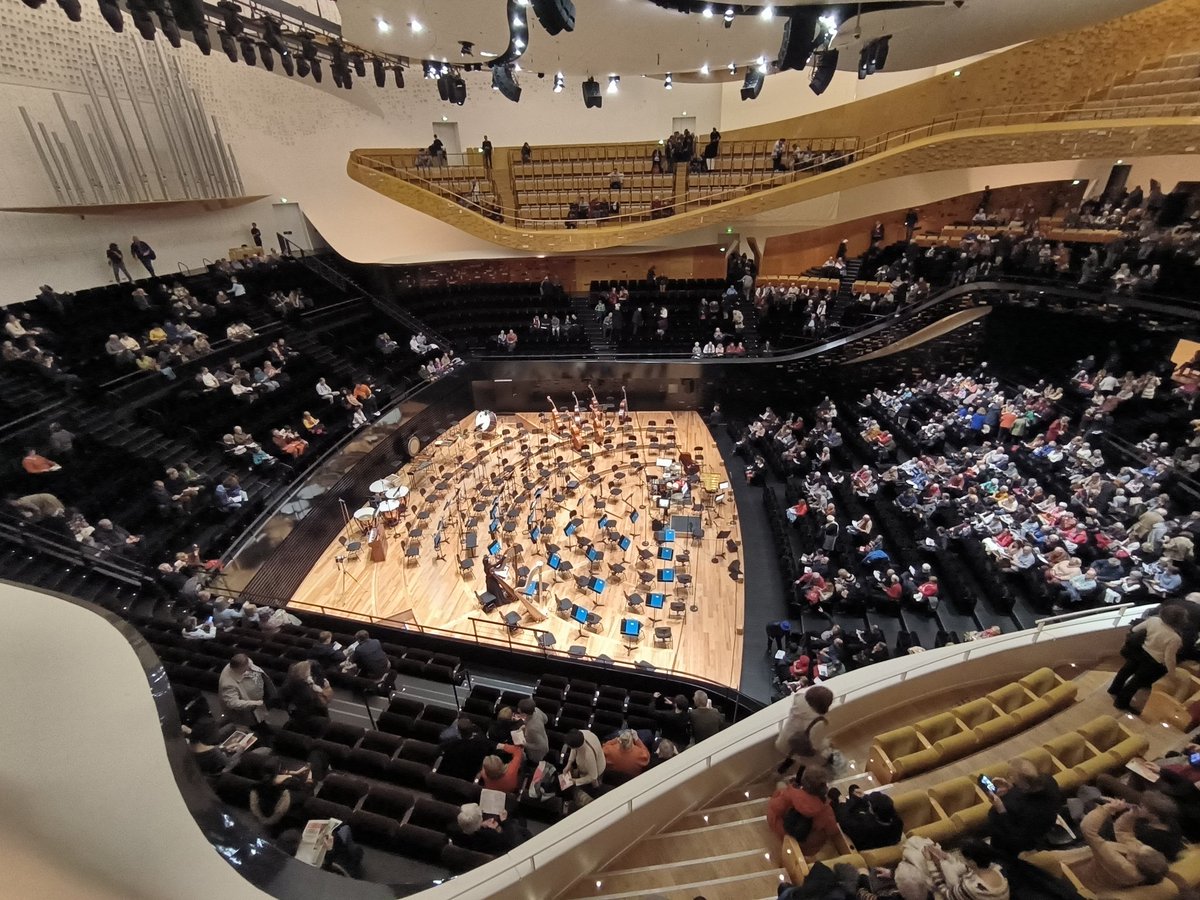 Cadeau d'anniversaire in progress @philharmonie 😊🎶 
#Grieg #Moussorgski 
cc @AnnieSaintLeger @SchuurmanFrano2 @mvoinchet @AureliMoreau