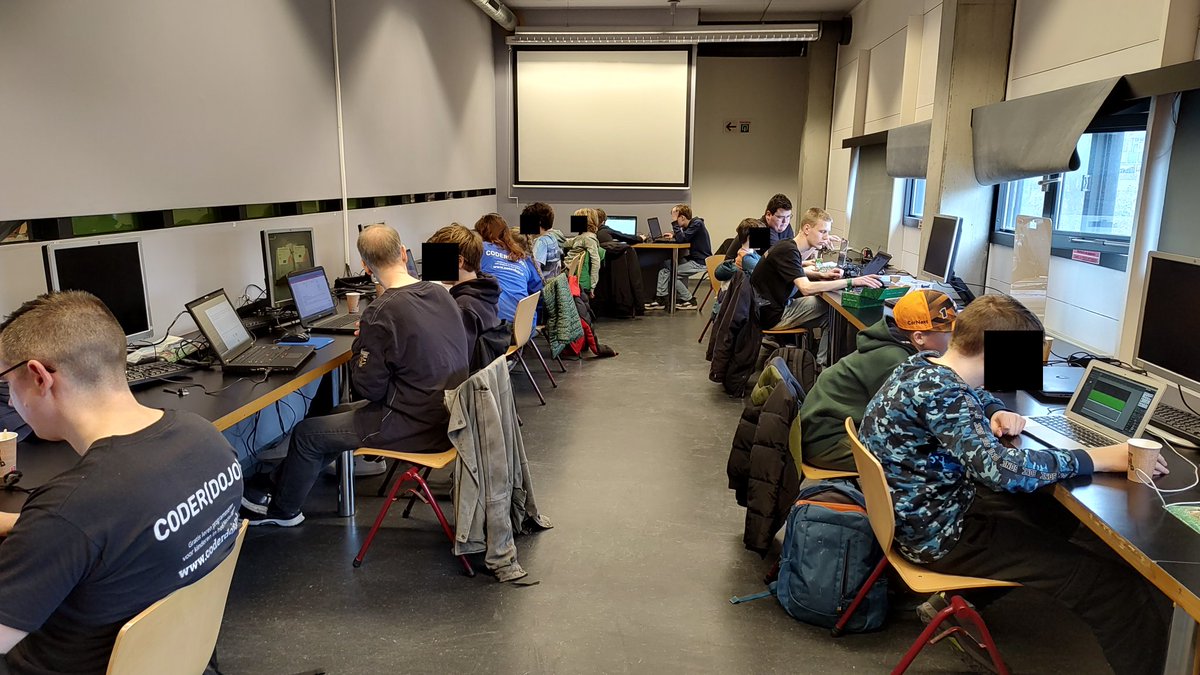 Ninja's én mentoren zijn harder aan de slag dan de champion (☕) 😁