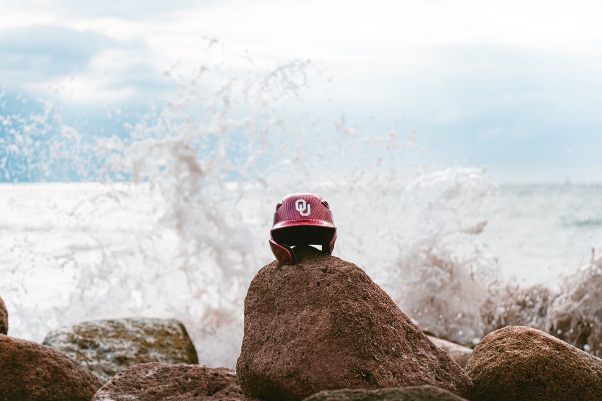 OU_Softball's tweet photo. 🌊🌊🌊

#ChampionshipMindset https://t.co/3wbJCdDJIQ