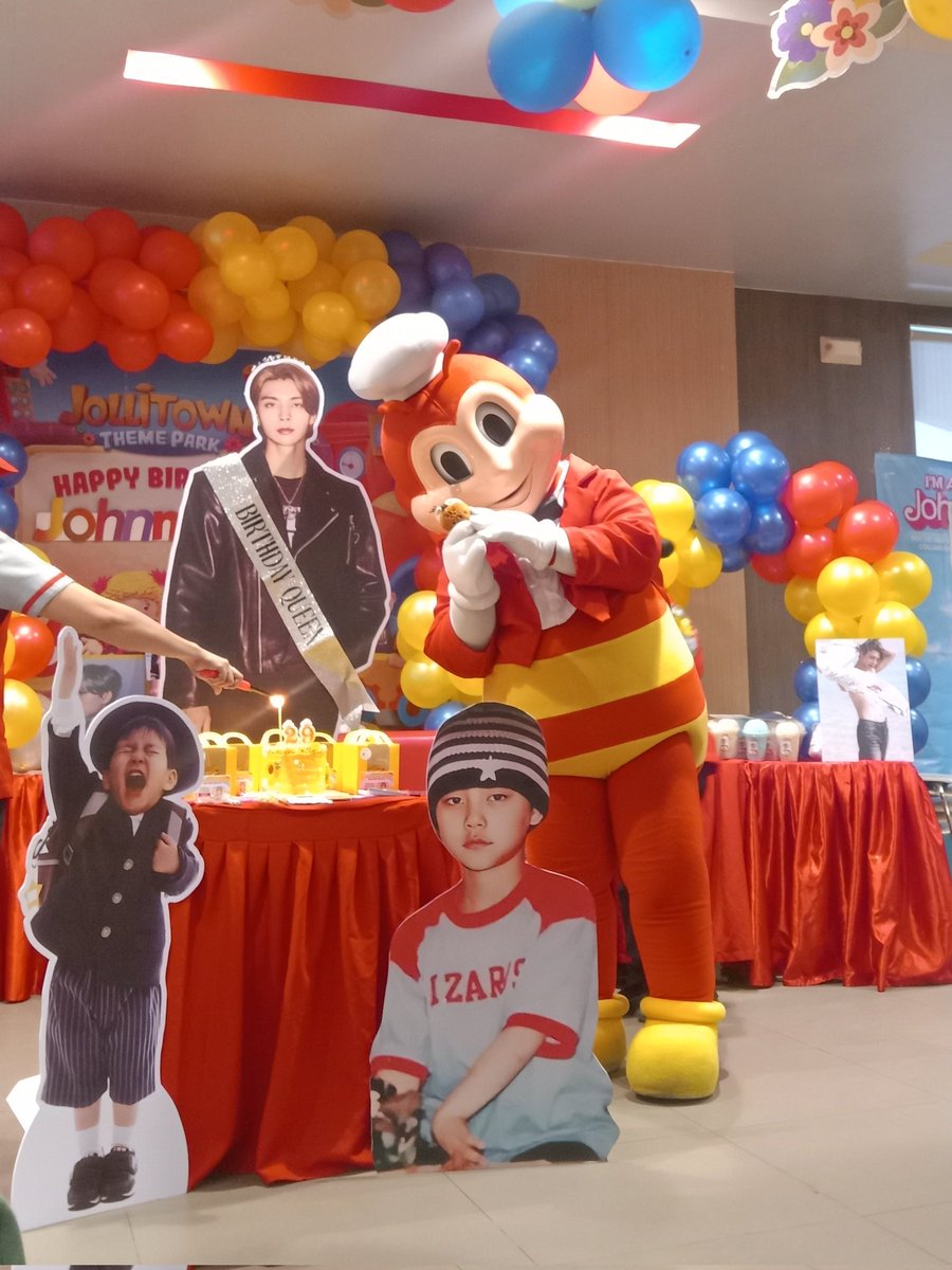 NE0GRAPH's tweet photo. #JOHLLITOWN
#JOHNNY #์๋ #ใธใฃใใผ
#TheSuhProject #TSP2024
๐ jollibee with ๐ป
johnny doll & jolly doll https://t.co/ZOcRcwxhEK