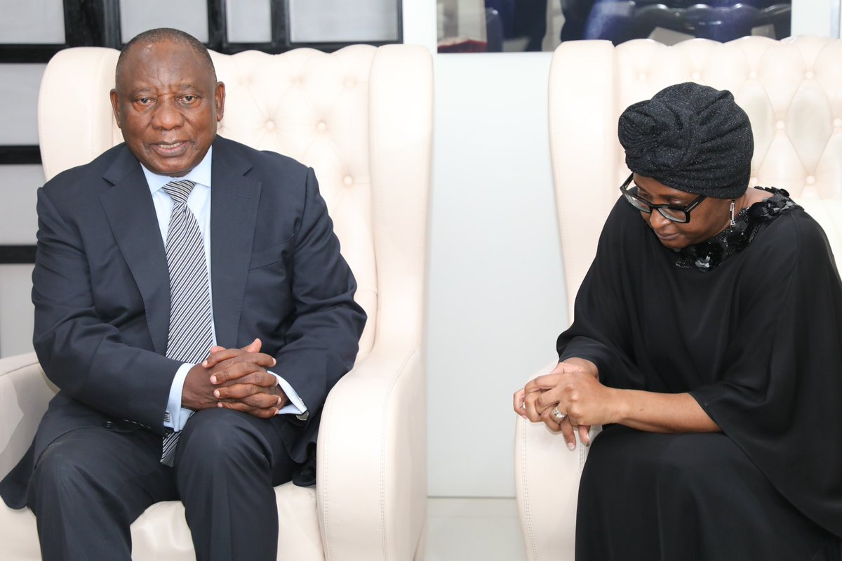 President Ramaphosa, accompanied by President Mbumba, also paid a condolence visit to the widow, Madame Monica Geingos, the children, and the entire bereaved family.