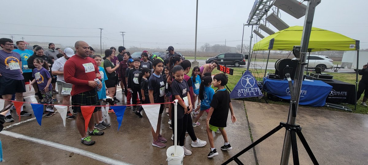 ABS running club is the best of all of LISD. We are very proud of all the work these students put in to prepare for these long runs. A huge thank you to @Andyfdz99 for motivating and unlocking our students' talents.