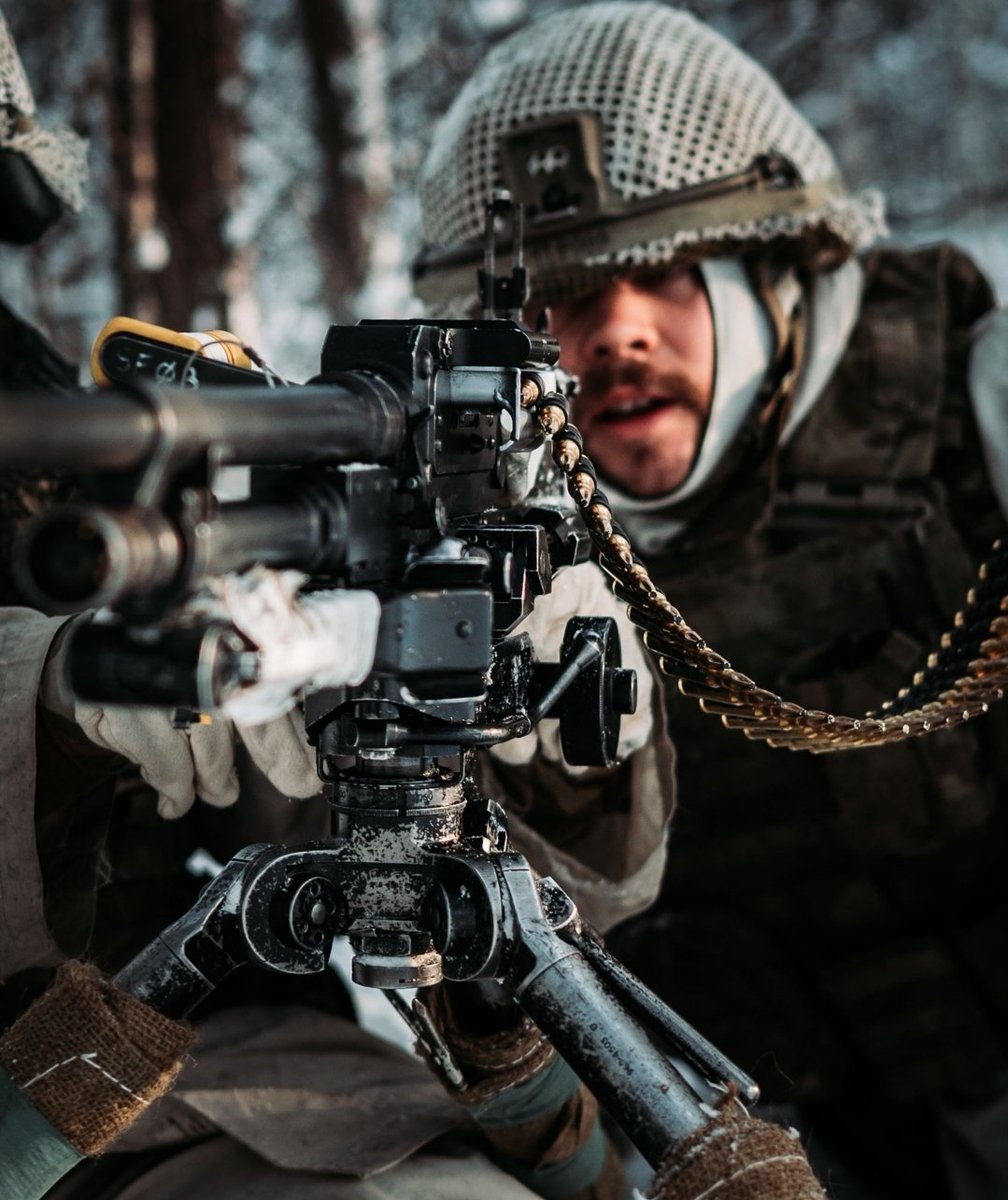 TheParachuteRegiment tweet media