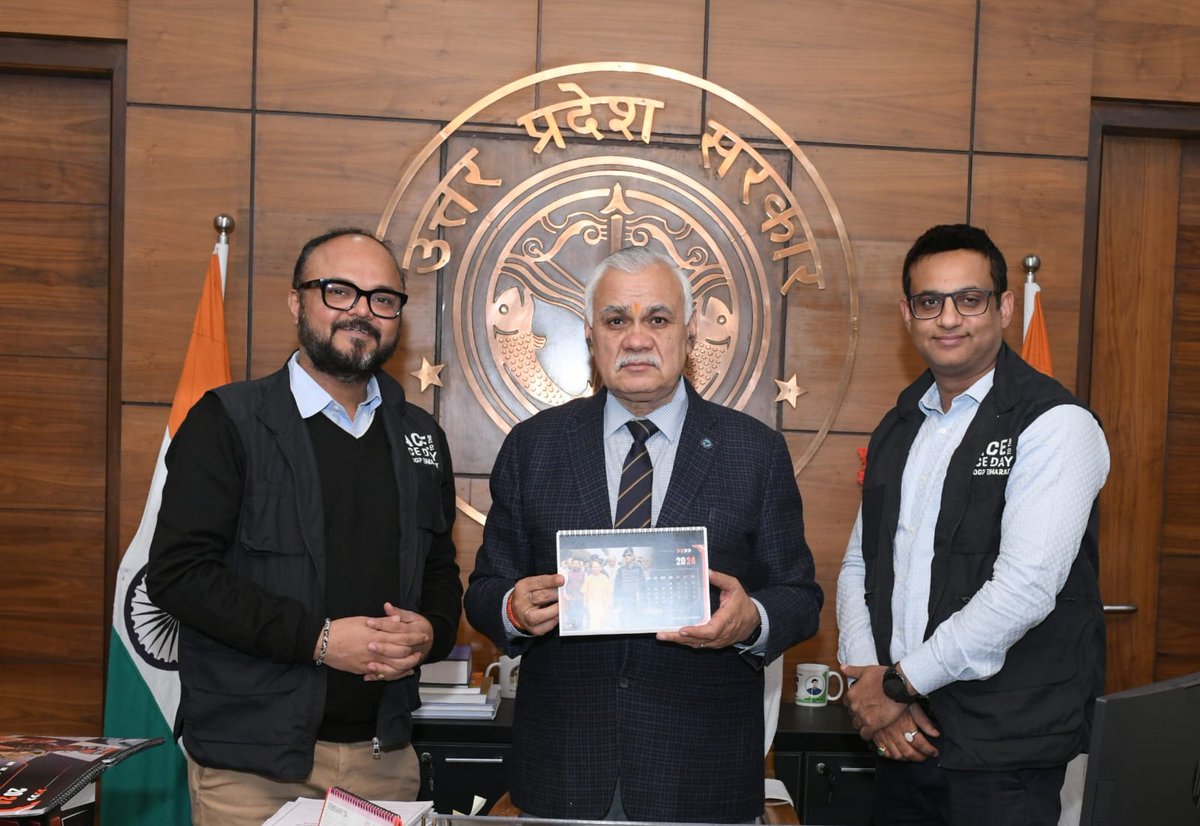 आज मैंने विश्व में सर्वाधिक पसंद की जाने वाली मोटर साइकिल रेस 'मोटो जीपी 2024' के टेबल व वॉल कैलेंडर को जारी किया। मोटो जीपी दुनिया भर के सर्किट में संचालित की जाती है। पिछले वर्ष उत्तर प्रदेश को देश में पहली बार इसका आयोजन करने का सुअवसर प्राप्त हुआ था।