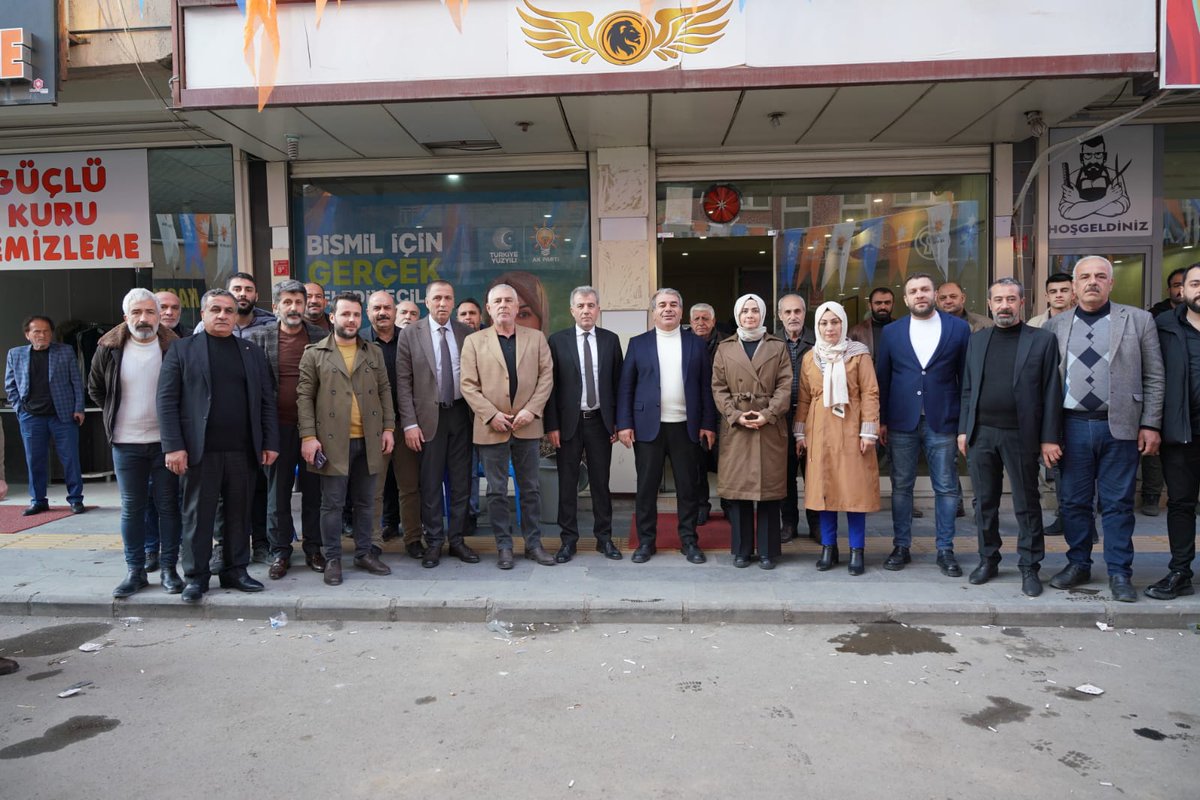 İlçe başkanımız Sn. Muzaffer Cengiz Özaydın öncülüğünde, teşkilat mensuplarımız bizleri seçim büromuzda ziyaret etti.

Bismil'imizi, Cumhurbaşkanımız Sn. <a href="/RTErdogan/">Recep Tayyip Erdoğan</a> liderliğindeki Türkiye Yüzyılı belediyeciliğiline kavuşturacana dek #DurmakYokYolaDevam

<a href="/erkankandemir/">Erkan Kandemir</a>