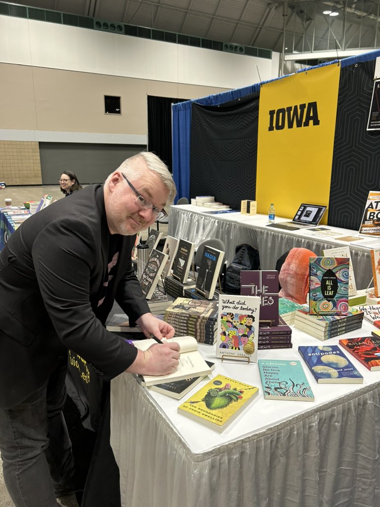 Hopping morning at the #AWP24 book fair!! Head over to see us and meet Iowa Short Fiction Award winner @NoUsePretending and grab a signed copy of his book!