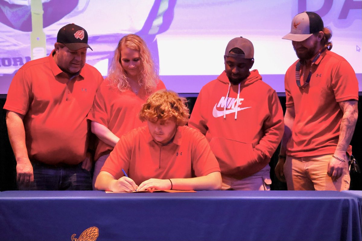 ⁦@HillerMason⁩ commits to ⁦@uwa_football⁩