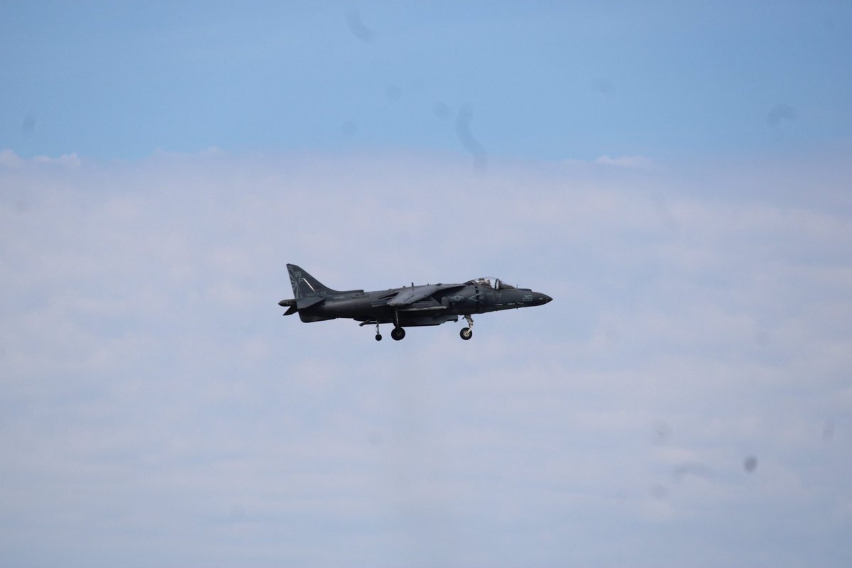 garflover34's tweet photo. Photos from CLE airshow (yes my sensor was very dirty) https://t.co/ho6grzdkA9