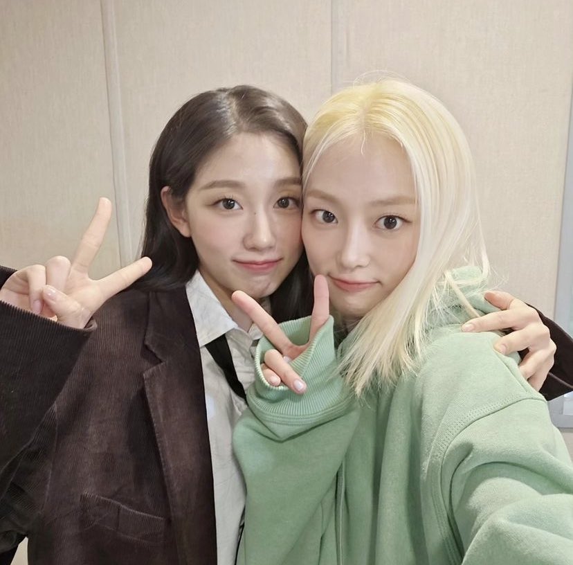 _for_jye_'s tweet photo. เยอึนกับเยอินจาก SBS Power FM

️© IG : sbs_ten

#장예은 #YEEUN #JANGYEEUN https://t.co/bx59C1Eubs