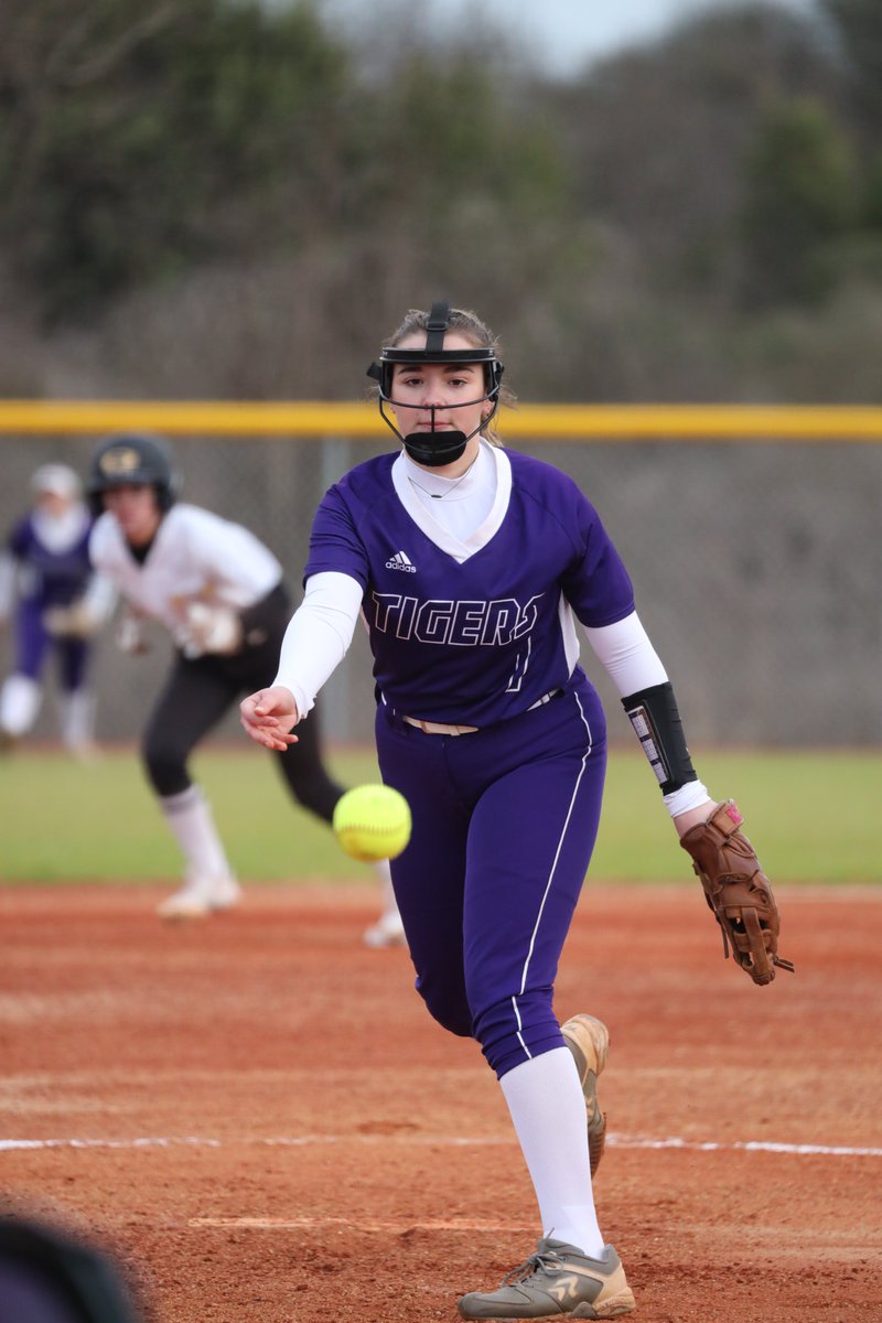wtlsradio's tweet photo. Softball season opens in one week: https://t.co/HOEsdZGWh2 https://t.co/r9v2ltXxpu