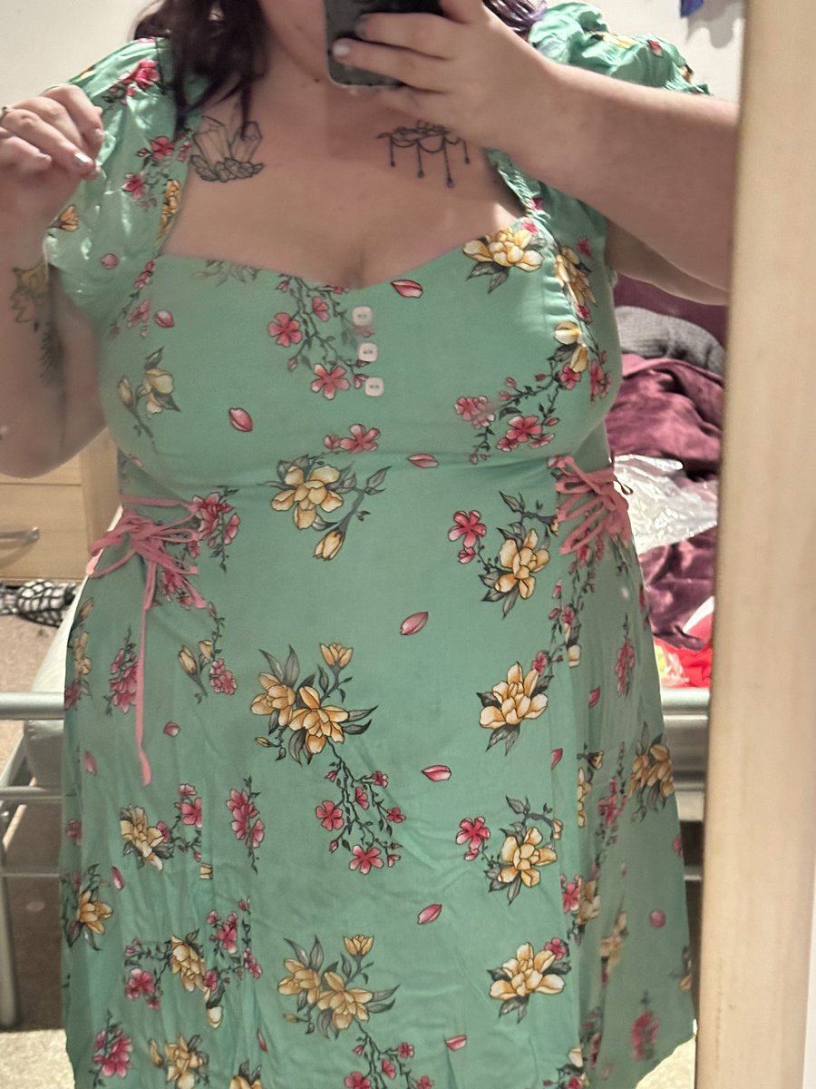 New dresses make me heart happy 🤩🤩