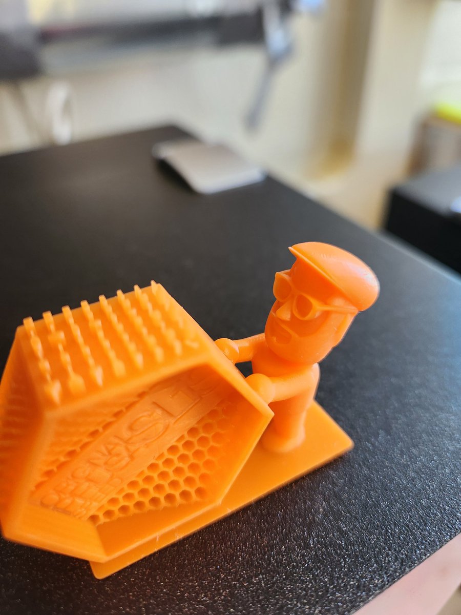 Mr. Savage tweet media