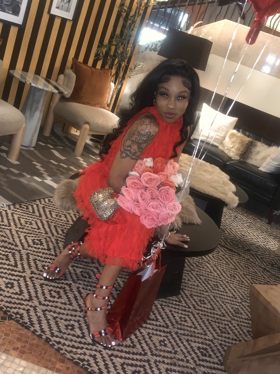 🍑 @he11opeaches - Twitter Profile | Sotwe