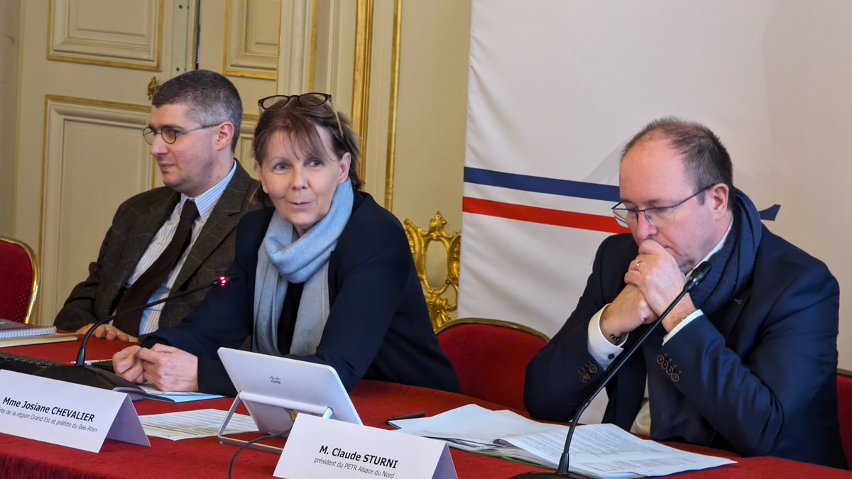 Prefet67's tweet photo. #COPterritoriale | Josiane Chevalier @Prefet67, Claude Sturni, vice-président @regiongrandest ont installé le premier comité de pilotage départemental de la #COPterritoriale en présence de nombreux partenaires
✅ déclinaison de la COP régionale #GrandEstRegionVerte
✅ feuille de route concrète et partagée
✅ mobilisation environnementale 
#FranceNationVerte