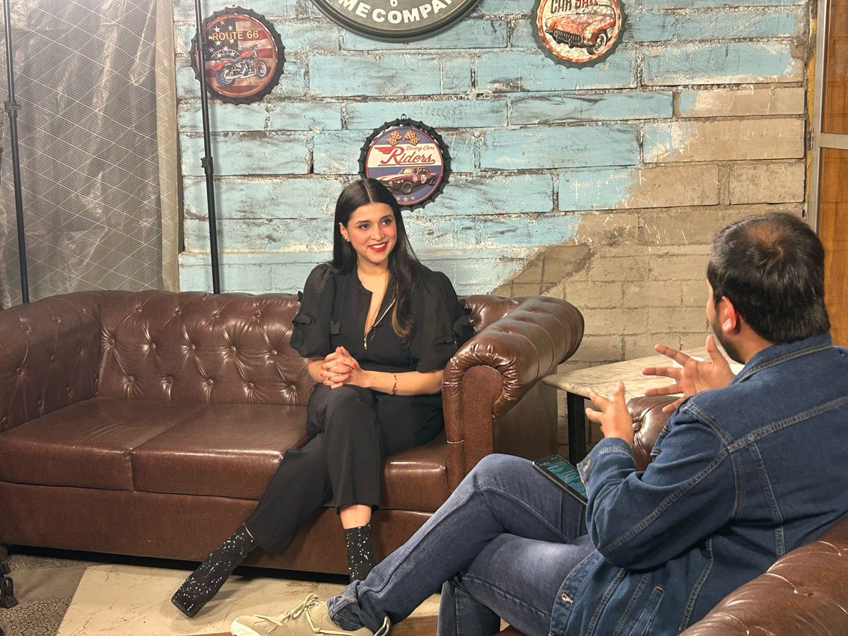 TVPediaa's tweet photo. Love the way she represents herself, how she sits, the way she talks, her dressing sense. That attitude comes in heritage. Agreed? 

#bb #bb17 #biggboss17 #MannaraChopra @memannara #MannaraChopra𓃮 https://t.co/nB4hlEbHUr