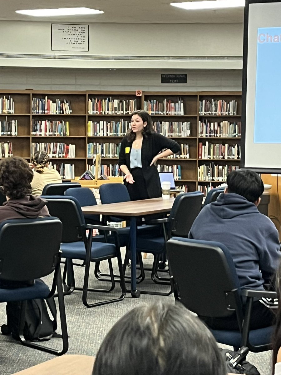 JenJT33's tweet image. Thank you Kaitlin Gili, guest presenter and current grad student at Oxford U., for returning to your roots and sharing your passion w/VHS Ss. The Qs you posed on physics, comp science and other fields will certainly inspire these future scientists! @MCPS_Secondary