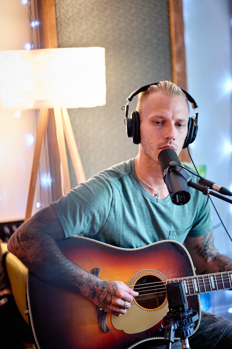 Next Friday, Feb 16th “Motel 6” will be yours 🛌💡 It’s been a long journey to finally release music as Jacob Kulick.Thank you for always supporting me. Like I’ve said since 2007, sharing is caring 🙏🏼. This new chapter feels like one I’ve been writing my whole life 💙