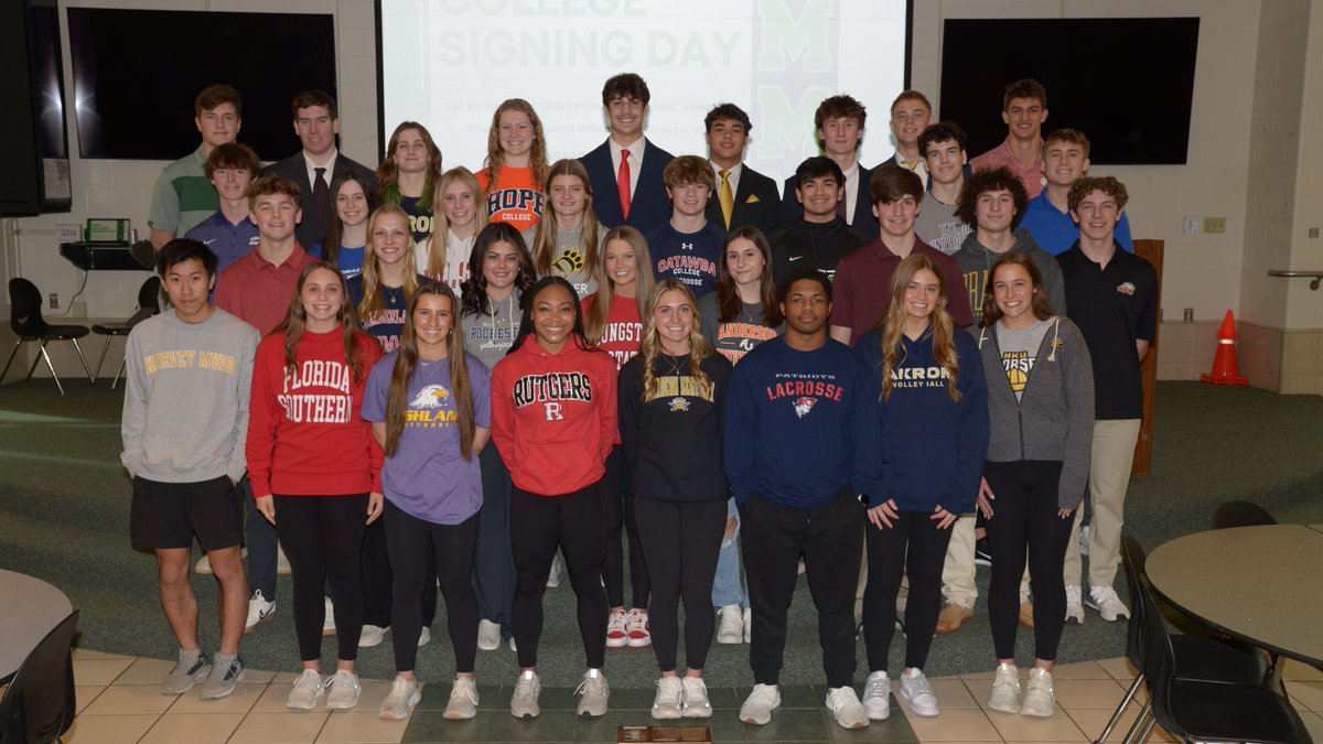 Go_MasonComets's tweet photo. Once again, congratulations to the Comets we honored at yesterday's ceremony! Thank you to all who showed up to support. #GoComets ❇️💫💚

If you'd like pictures or slides of yesterday's event, please contact MHS SID, Dan Hilen. https://t.co/EaaeaeHrwx