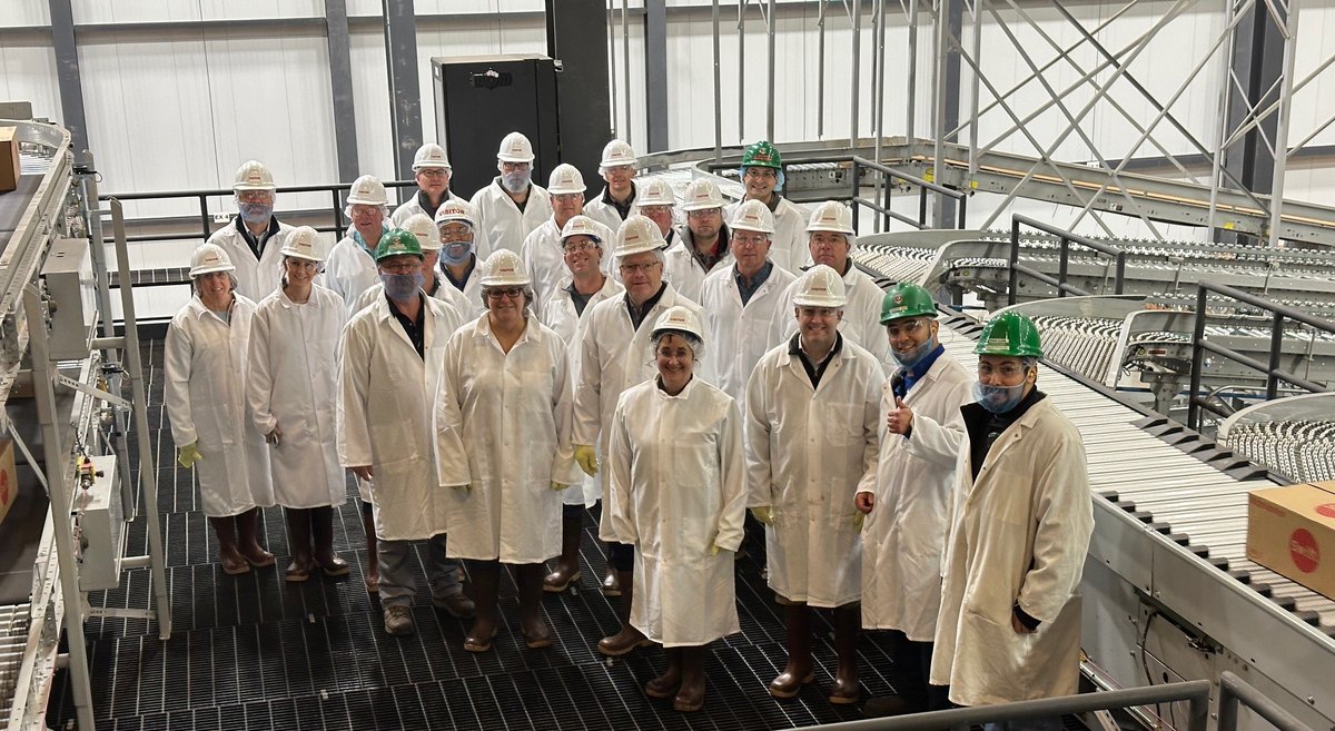 Our team in Hyrum, UT, was honored to have leadership from the American Farm Bureau Federation stop by our production facility for a tour of operations. They also got the opportunity to hear from some JBS USA leadership. Thank you for stopping by our facility!