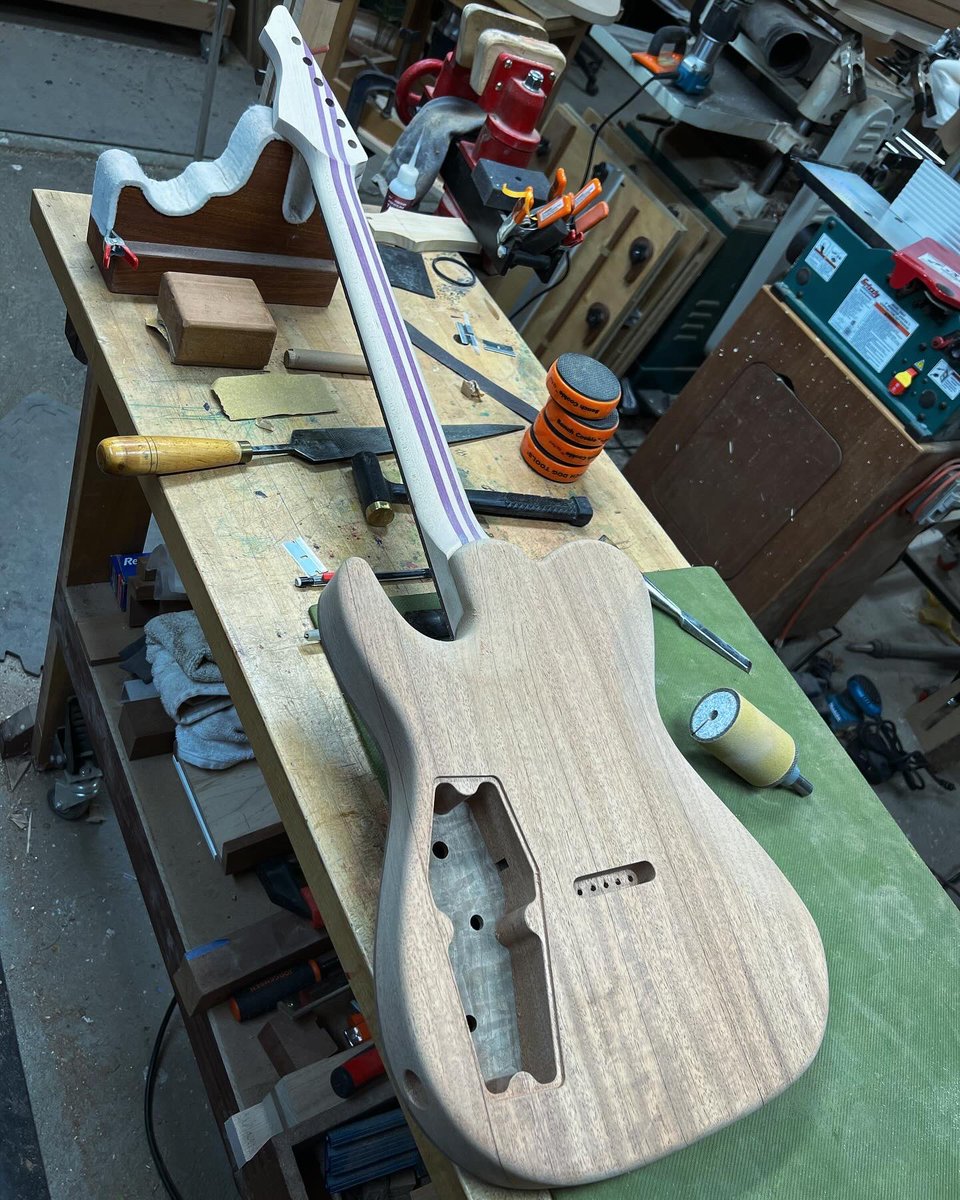 Claro Walnut, goodness. #guitar #guitarlover #woodworking