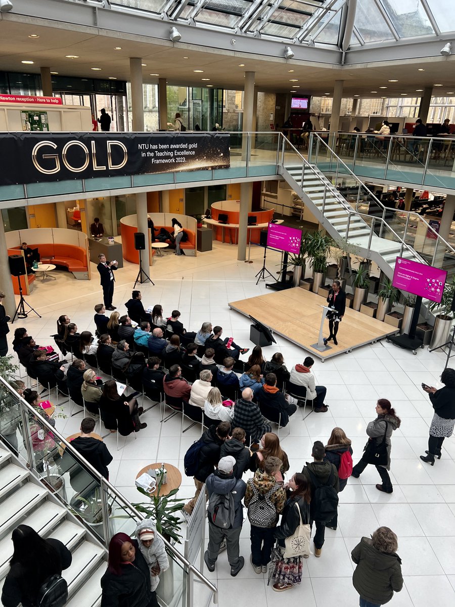 NottmTrentUni's tweet photo. What a fantastic, and snowy, afternoon we’ve had at our Apprenticeship Open Day 👏🙌

Thank you to all who attended the event and made it such a success, we hope you enjoyed it as much as we have 😊

Find out more about apprenticeships here ➡️
https://t.co/QPDbO9TnVy https://t.co/WjG7ie4bCq