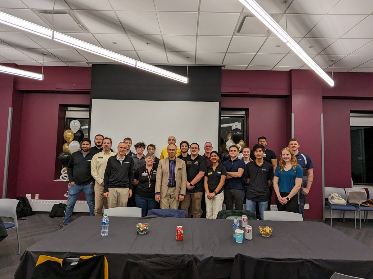 Boilermaker Circuit, the recruiting event for ECE, happened yesterday with 16 Corporate Partners, 50+ representatives from them, 500+ students. Let's keep those exciting projects flowing and the internships/full-time offers going. bit.ly/bc-sp24 @PurdueECE @LifeAtPurdue