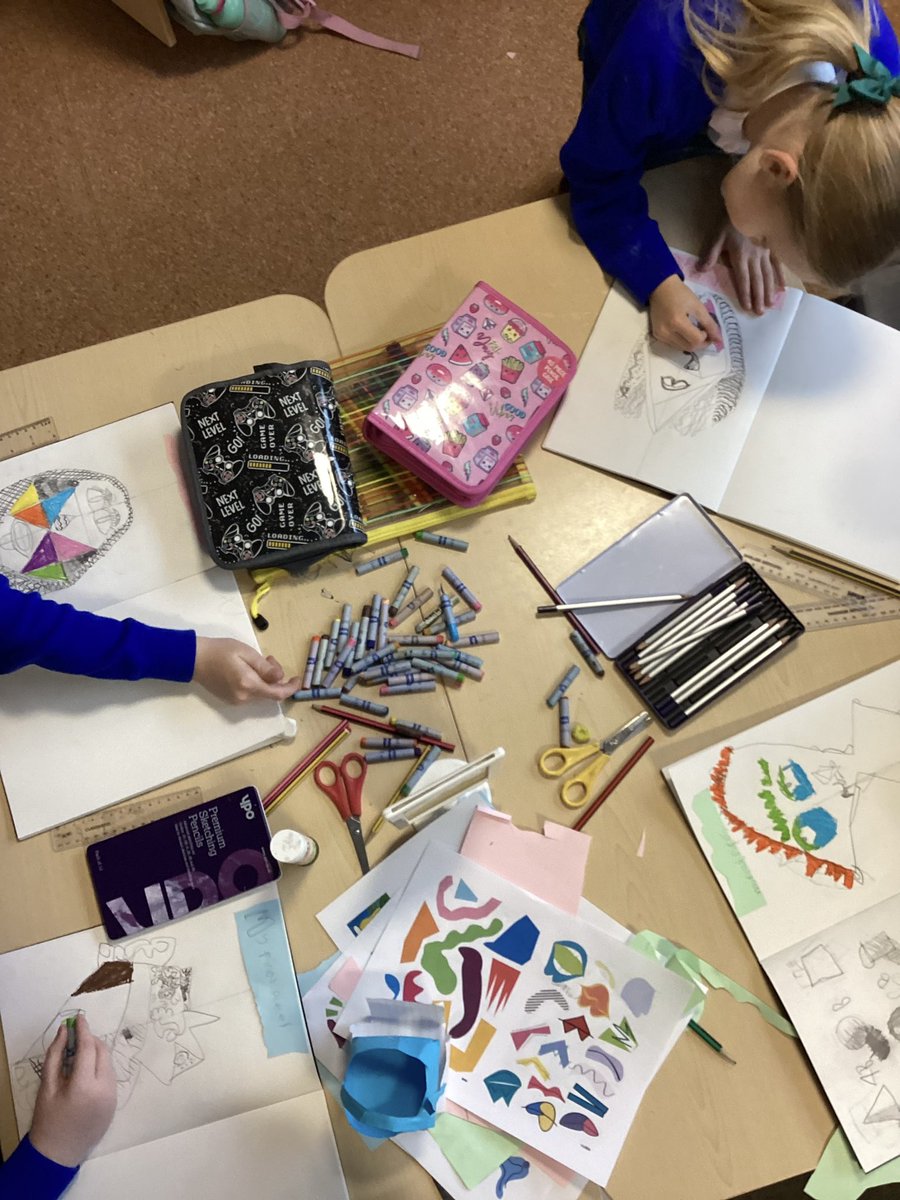 3D_stjohns's tweet photo. Look at our final pieces for our drawing topic! ✍️ https://t.co/nyLjRkpTyN
