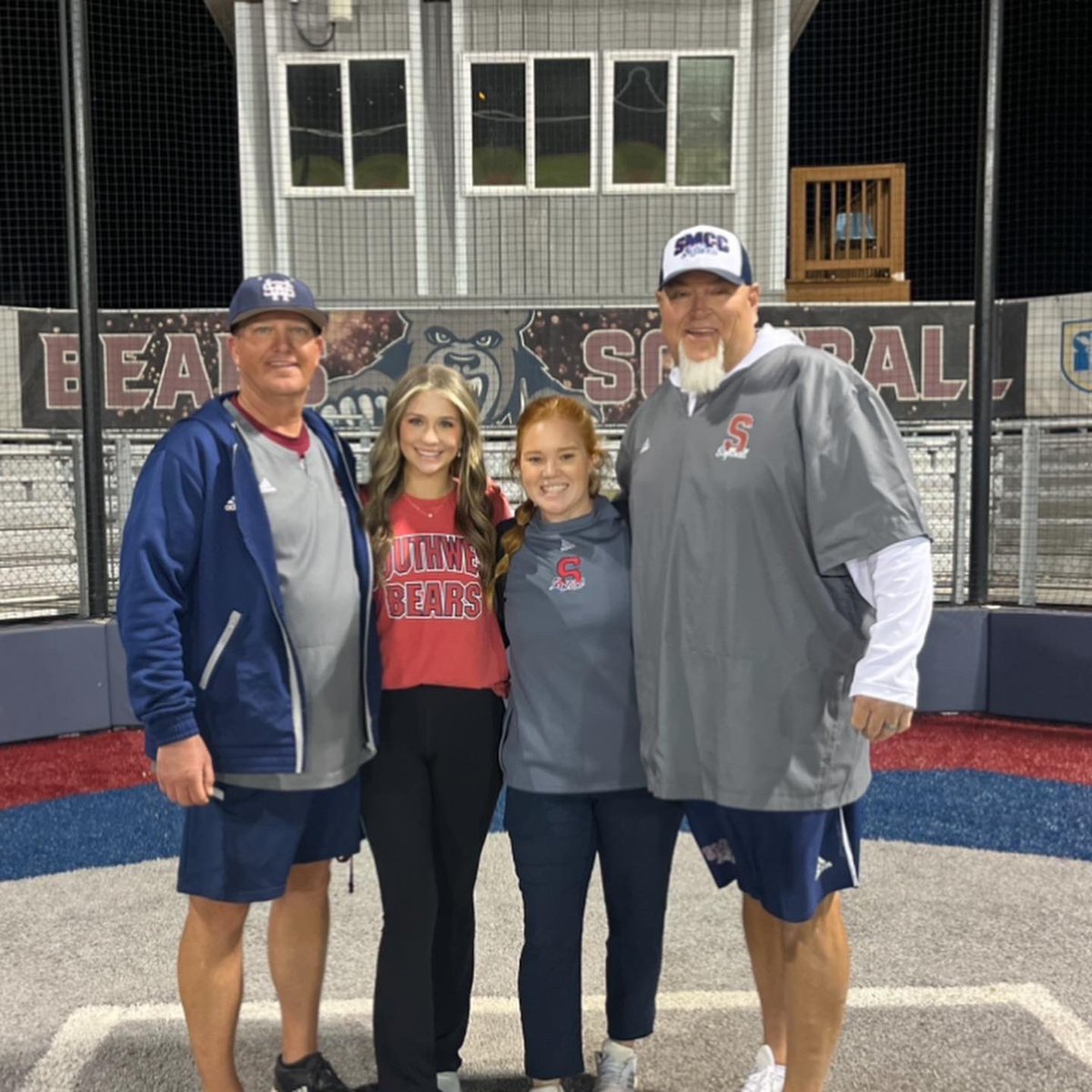 BaileyMclin's tweet photo. I am so excited to announce my verbal commitment to continue my academic and athletic career at Southwest Mississippi Community College !! I am so blessed for the opportunity to play softball at the next level. I wanna thank my family, friends and coaches for their support 💙🐻❤️ https://t.co/NidPzq22H7