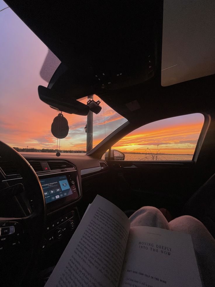 gracefolder's tweet photo. 🌅 🌊 https://t.co/2Sx8E3aS05