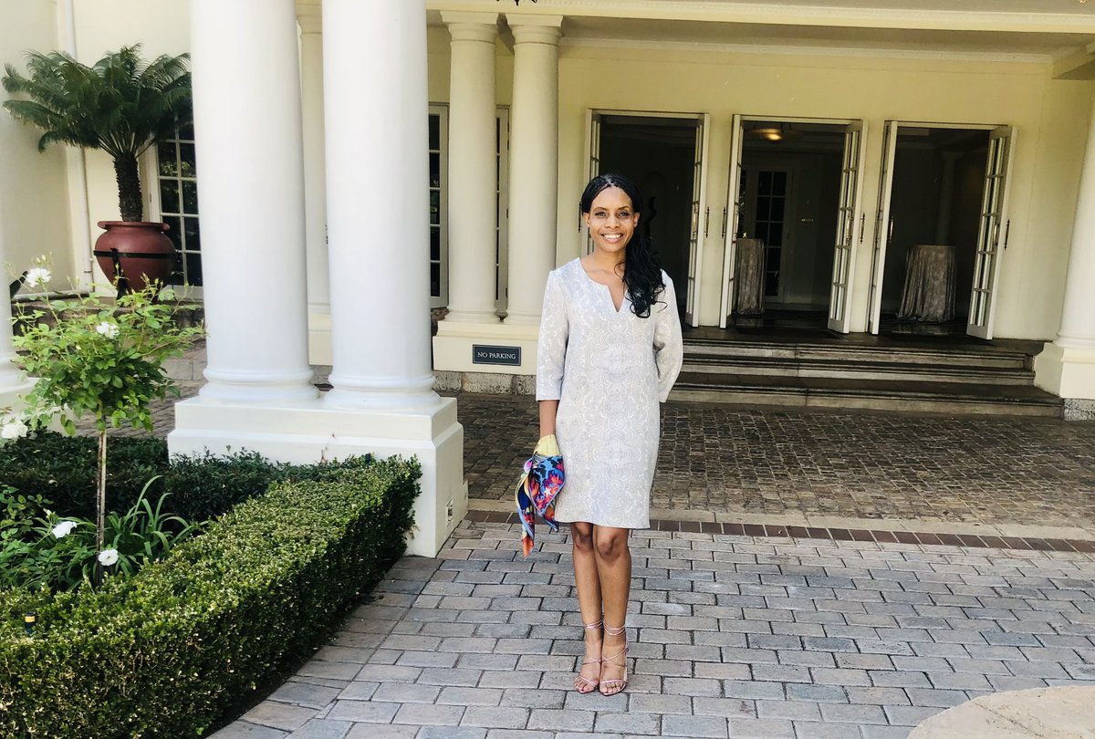TsepangMolisana's tweet photo. In the LAP(D) of Luxury 🇿🇦🥂🇫🇷
Spent an afternoon with LAPDWines at @FSJohannesburg to taste their formidable portfolio of champagnes, wines and spirits.
Found some hidden gems and saw a few friends.
@InMyKitchenPod
#TasteLetsSee
#LAPDWines
#FSJohannesburg
#InMyKitchenPod https://t.co/fk67KMVibz