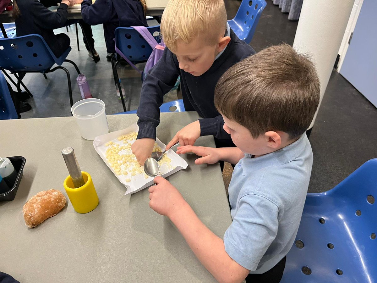 StBernardsep's tweet photo. Team 2 really enjoyed learning how to make their own soap. They are looking forward to trying their creations tomorrow. #stbScience https://t.co/2soIPlgV3W